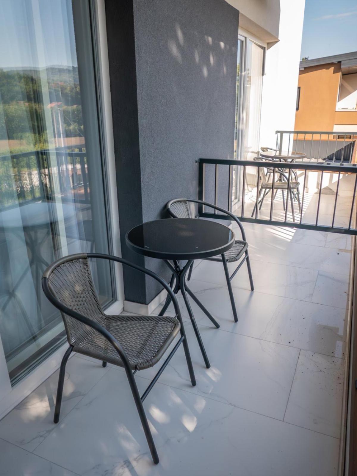 Sunny Corner Apartments 비소코 외부 사진
